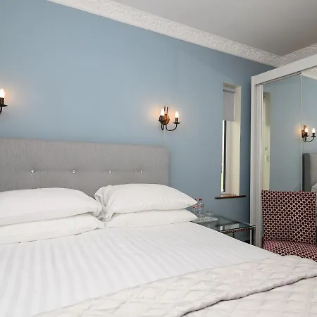 Ashville House ترالي