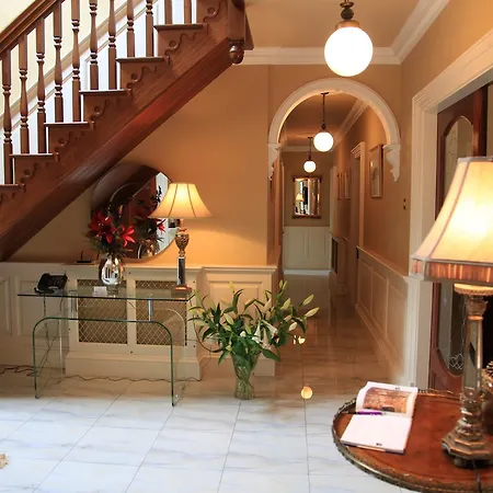 Bed & Breakfast Ashville House 4*