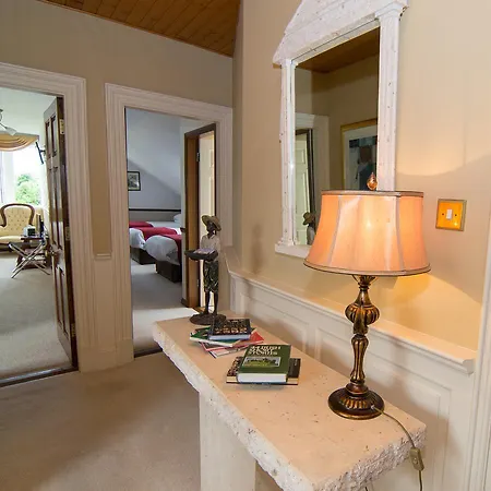 فندق مبيت وإفطار Ashville House 4*